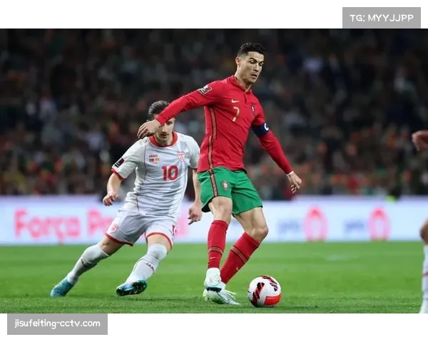 足球纪录片《一秒定局》上映，聚焦现代足球中攻防转换的瞬间决策