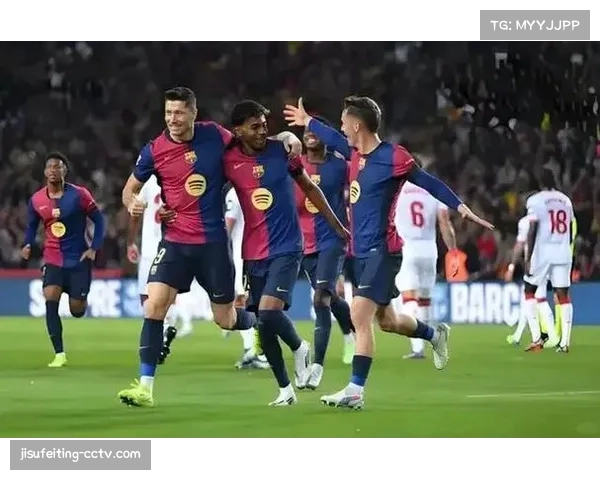 实时：巴萨对阵巴列卡诺，莱万多夫斯基点射打破场上僵局